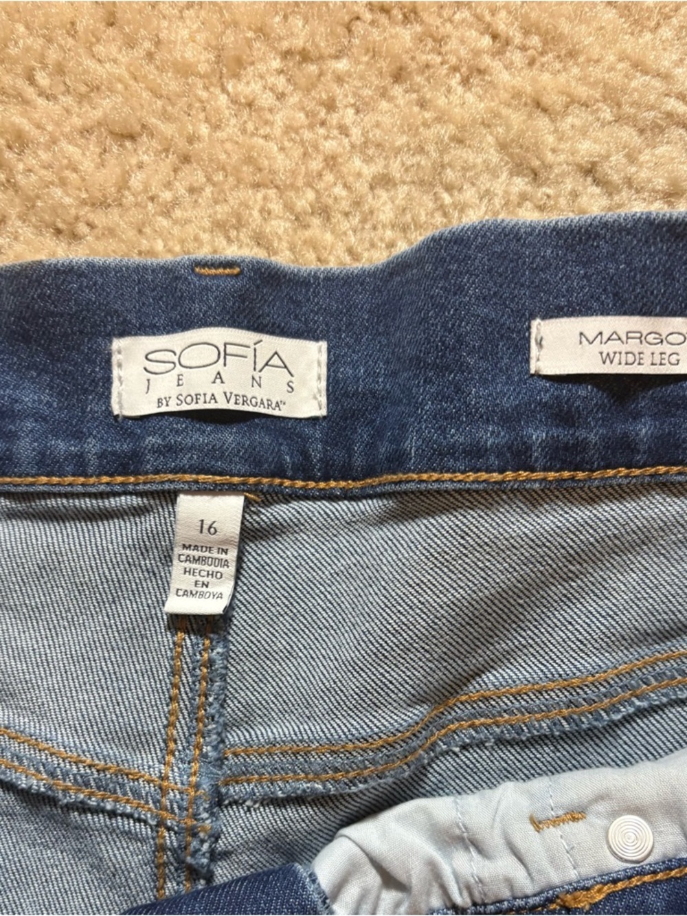 sofia by sofia vergara Women’s Medium Wash Blue Wide Leg Jeans NWT - Picture 4 of 4